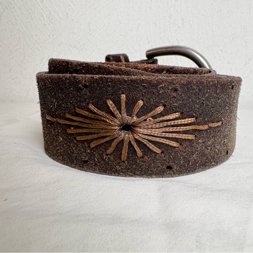 Vintage artisan boho southwestern western leather cowboy sunburst belt - Picture 6 of 8
